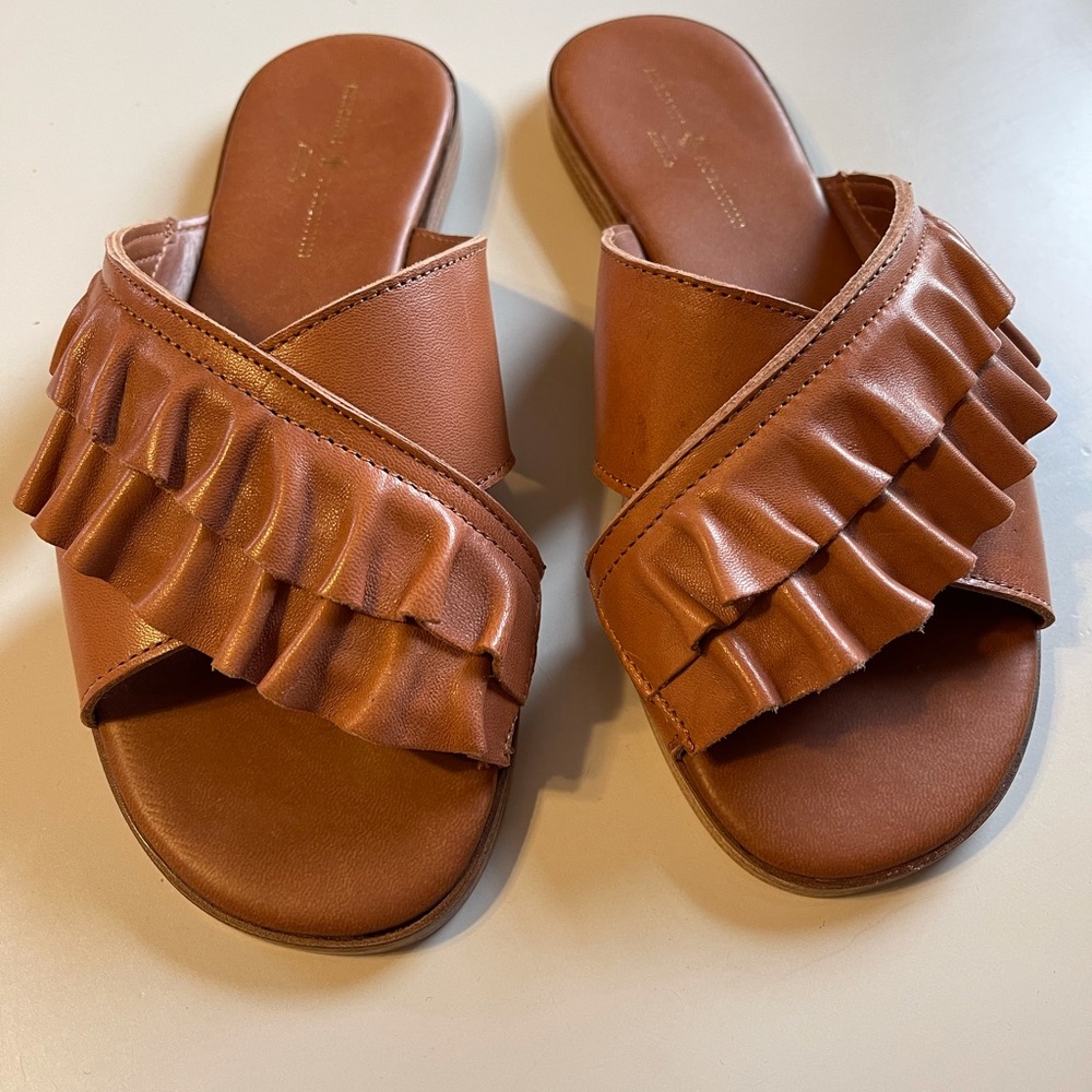 Leather sandals